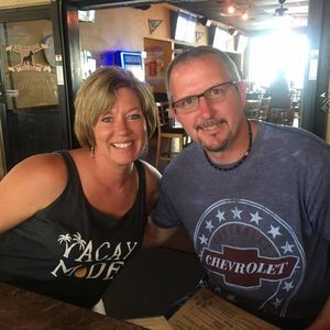 Meet your Posher, Dee dee